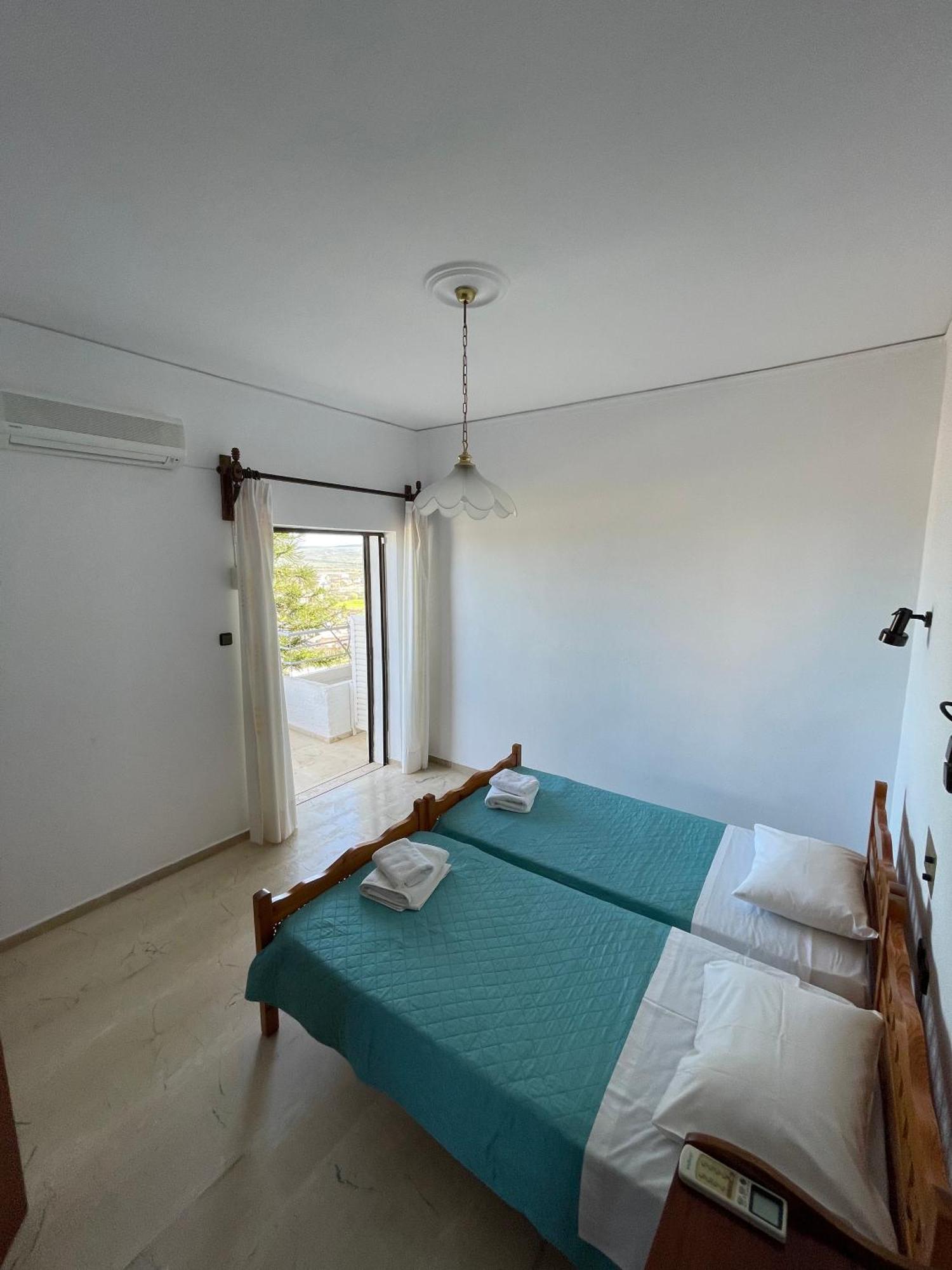 Aeolos Apartments Kolymbari Exterior photo