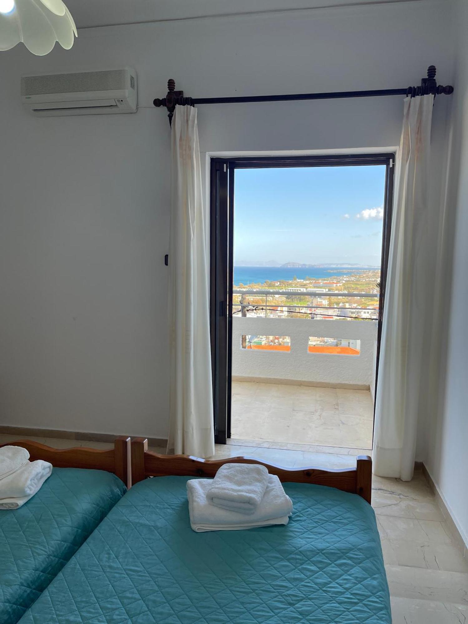 Aeolos Apartments Kolymbari Exterior photo