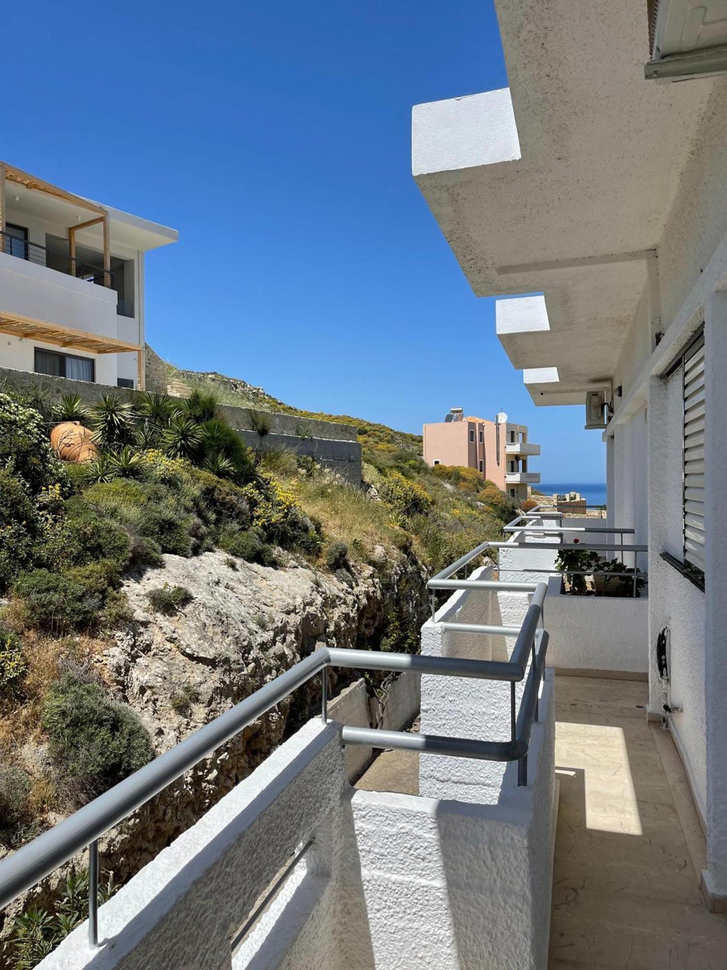 Aeolos Apartments Kolymbari Exterior photo