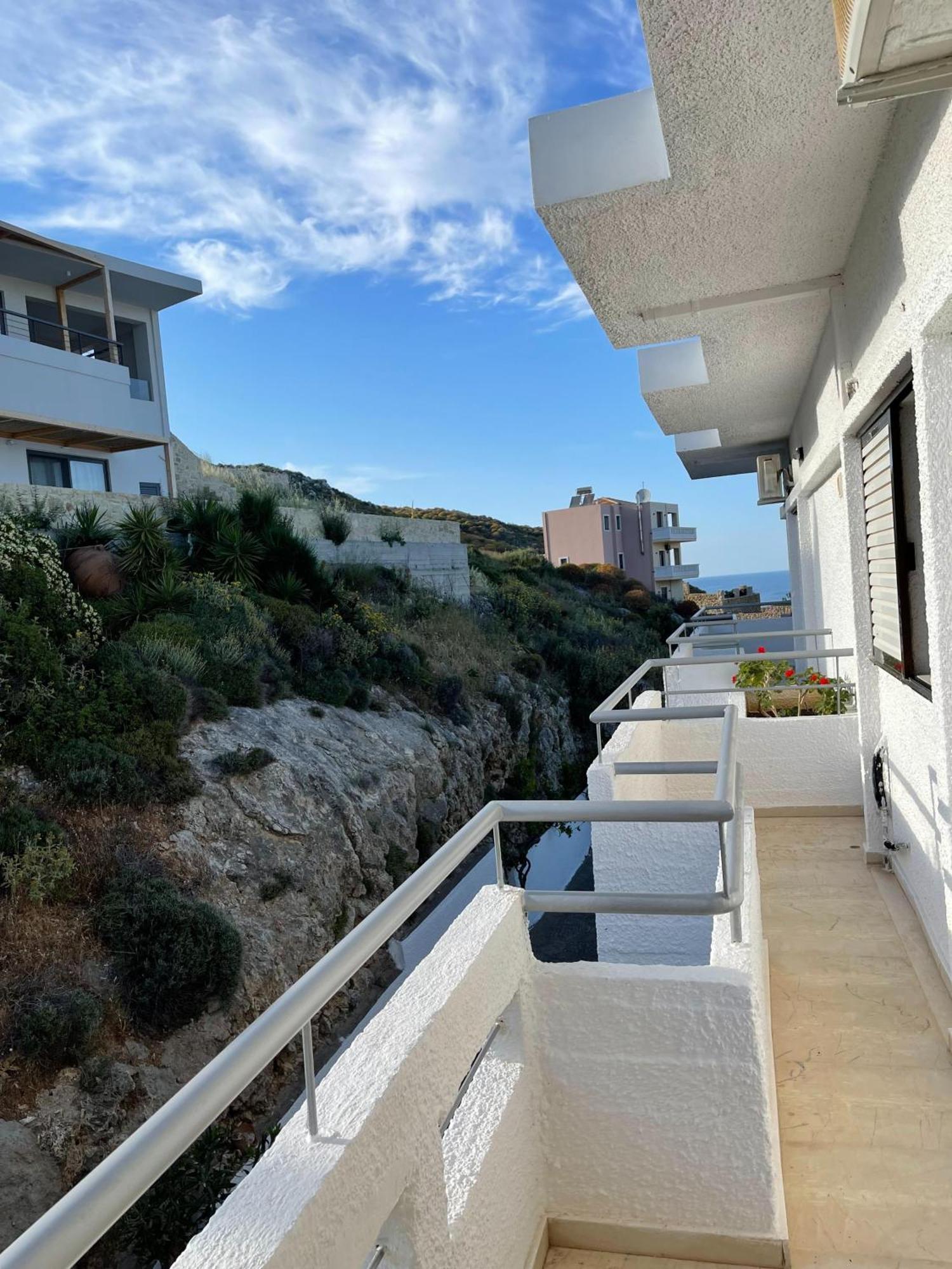 Aeolos Apartments Kolymbari Exterior photo