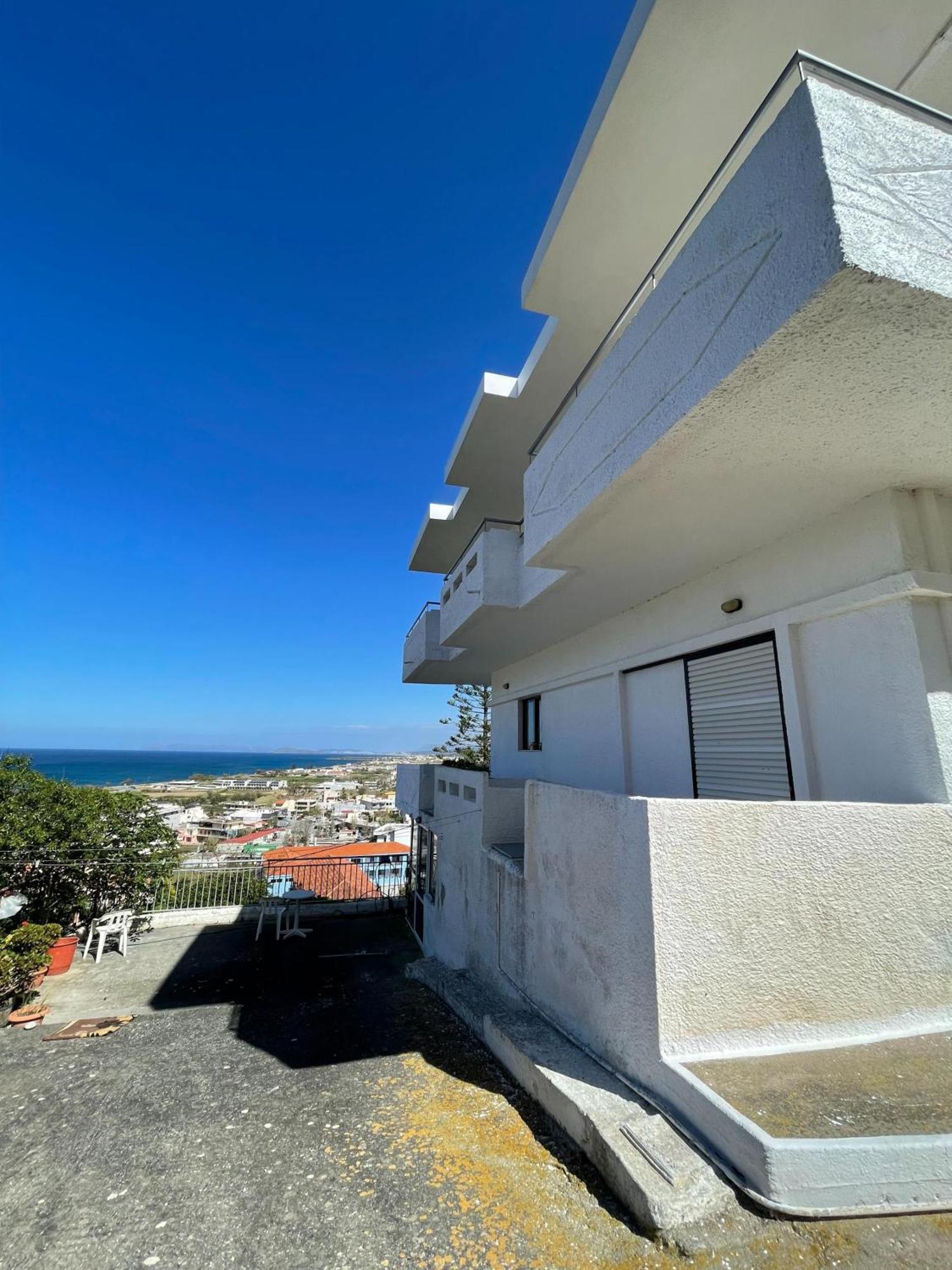 Aeolos Apartments Kolymbari Exterior photo