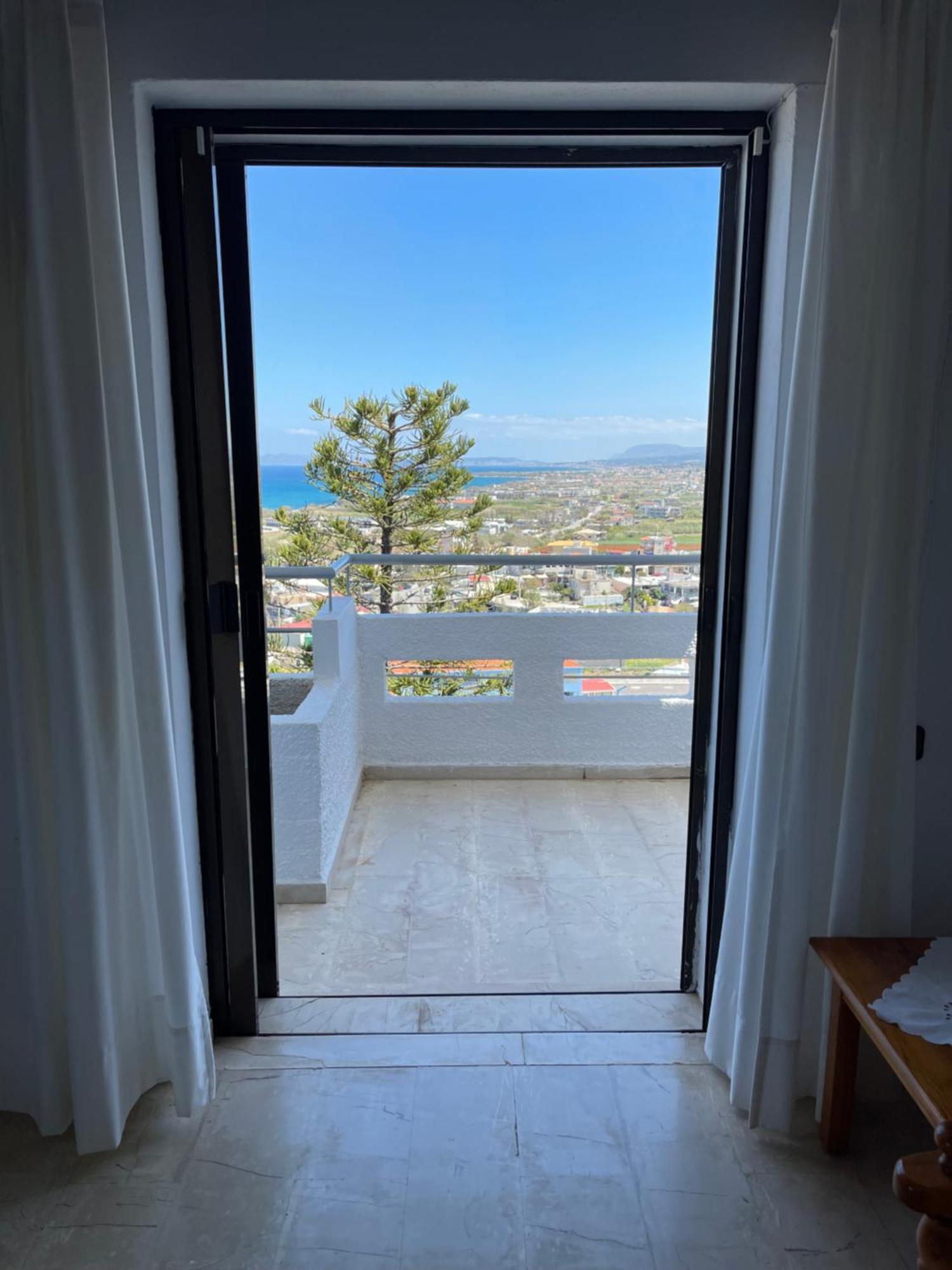 Aeolos Apartments Kolymbari Exterior photo