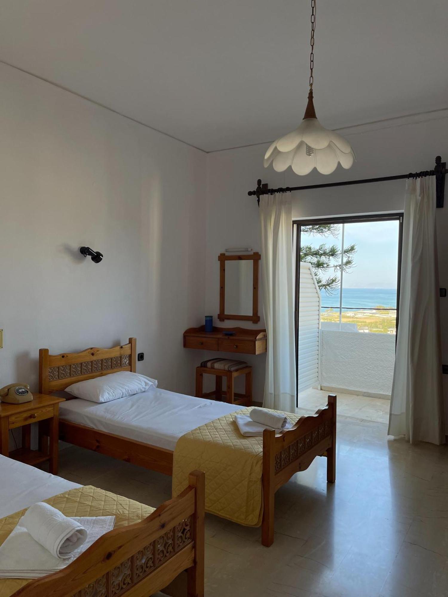 Aeolos Apartments Kolymbari Exterior photo