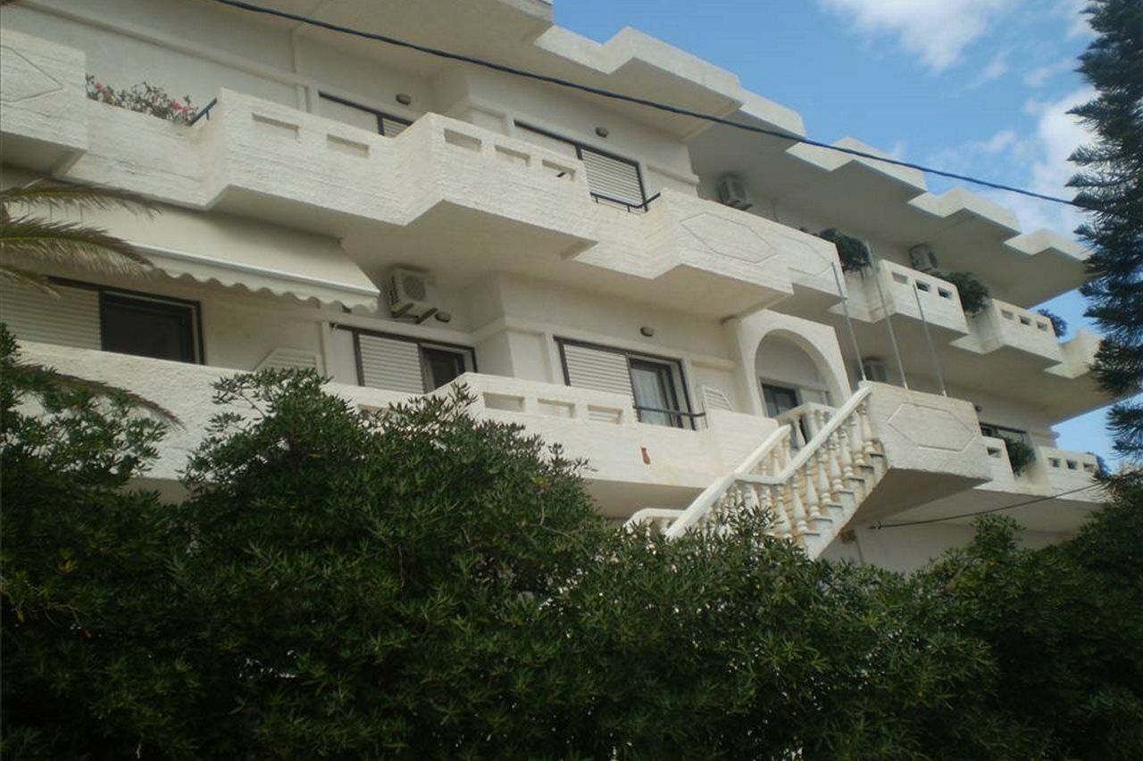Aeolos Apartments Kolymbari Exterior photo