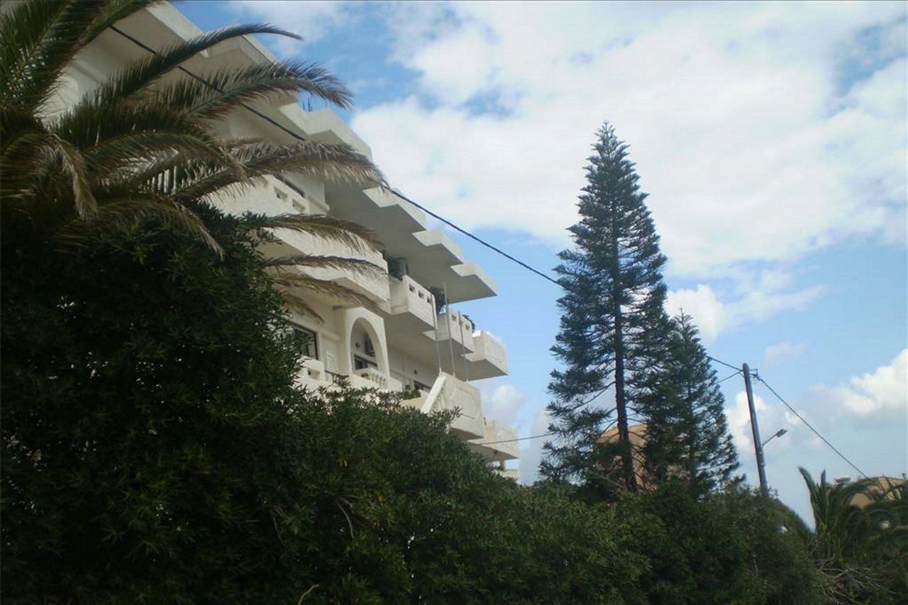 Aeolos Apartments Kolymbari Exterior photo