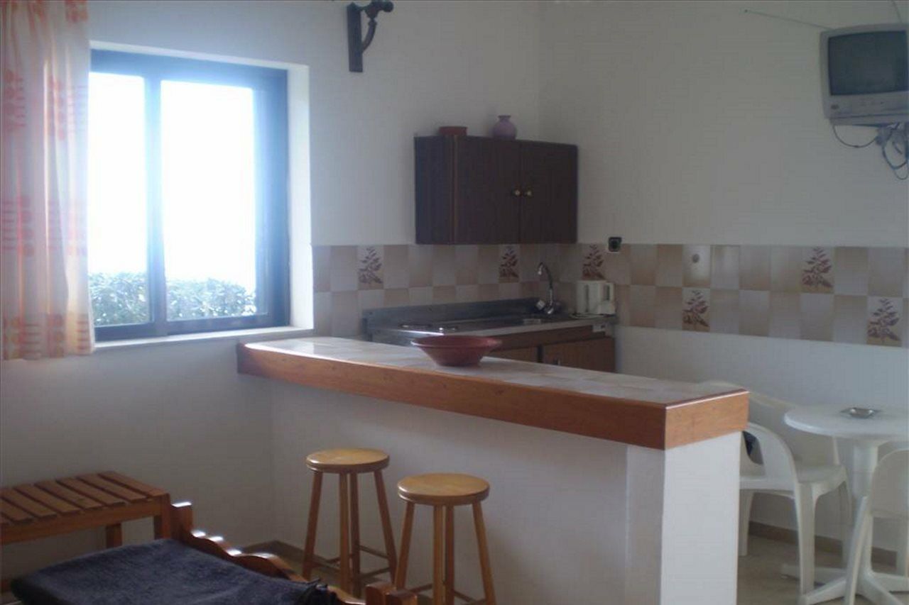 Aeolos Apartments Kolymbari Exterior photo