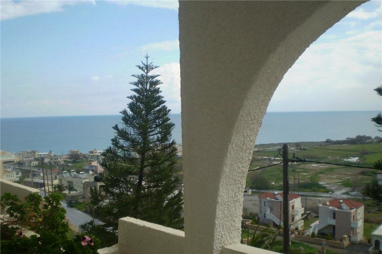 Aeolos Apartments Kolymbari Exterior photo