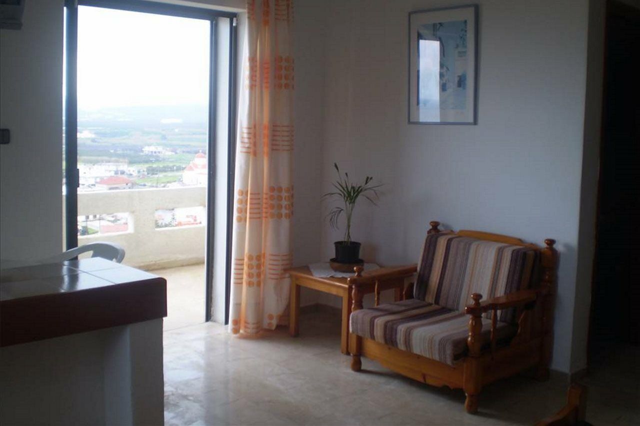 Aeolos Apartments Kolymbari Exterior photo